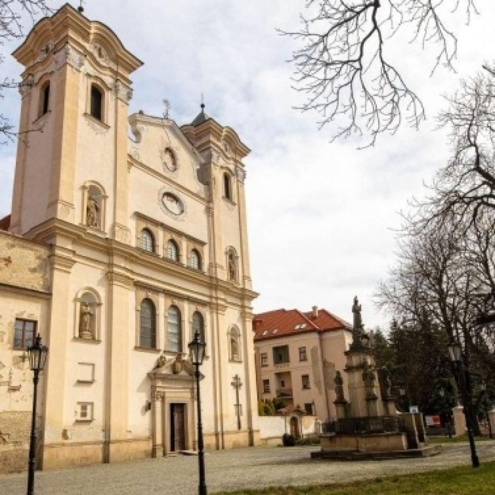 Pozvánky do františkánskeho kostola